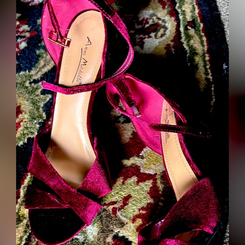 Ann Michell Burgundy Velvet Women's Heels